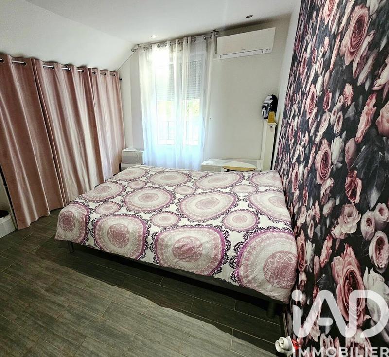 Maison - 210 m² - 10 pièces