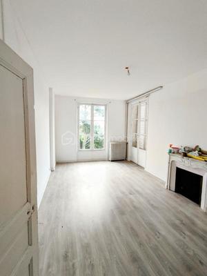 Maison - 480 m² - 14 pièces