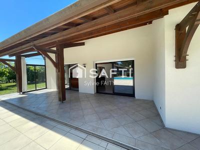 Maison - 185 m² - 6 pièces