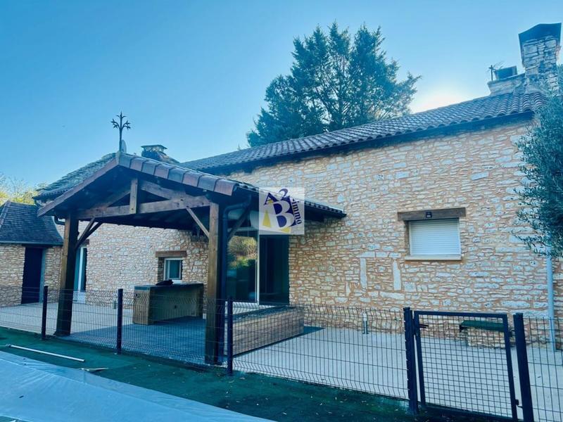 Maison en pierre - 181 m² - 7 pièces