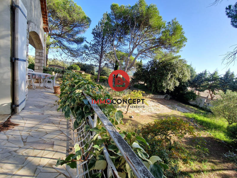 Maison traditionnelle - 153 m² - 7 pièces