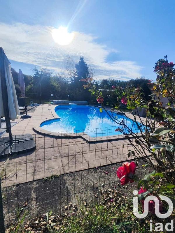 Maison - 372 m² - 12 pièces