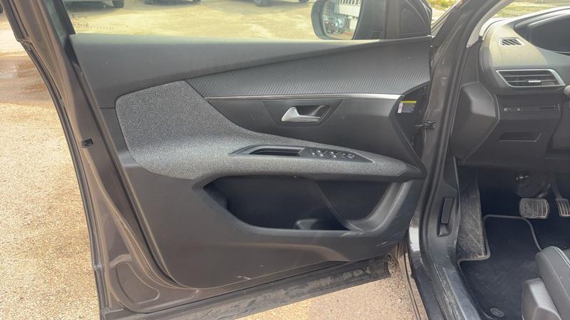 Peugeot 5008 1.5 BlueHDi 130 Eat8 Style