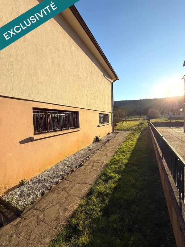 Maison - 240 m² - 8 pièces