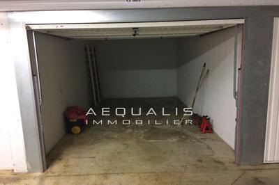 Parking / Garage - 13 m²