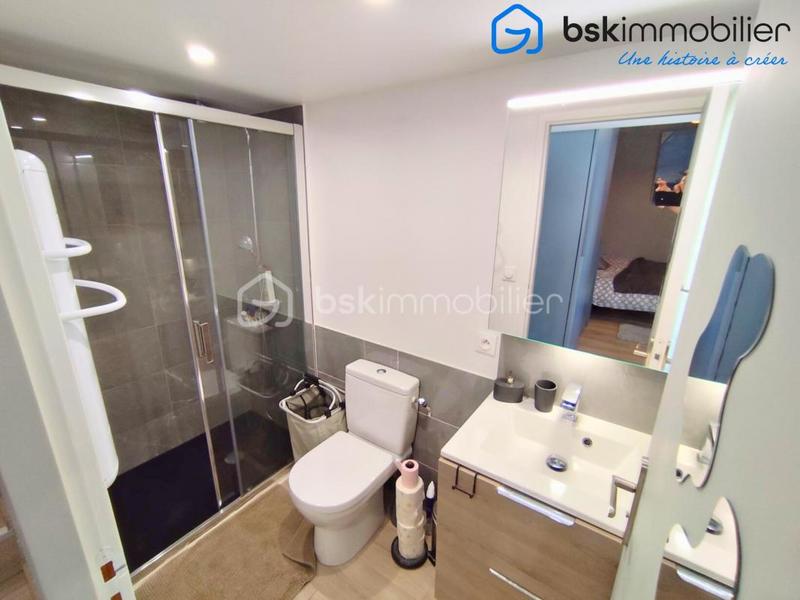 Villa - 237 m² - 6 pièces