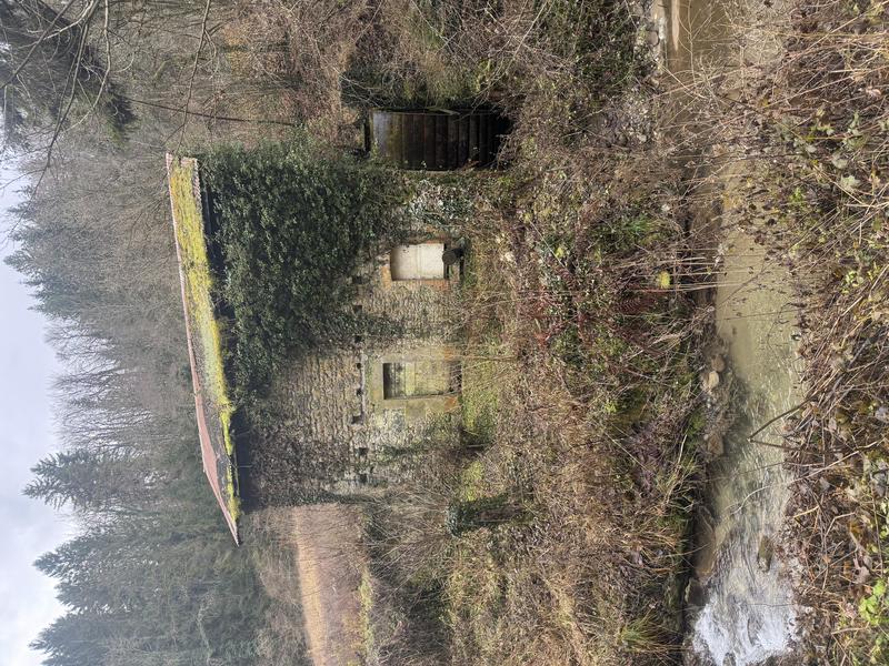 Moulin - 400 m² - 2 pièces