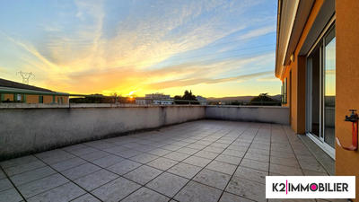 Appartement - 120 m² - 5 pièces