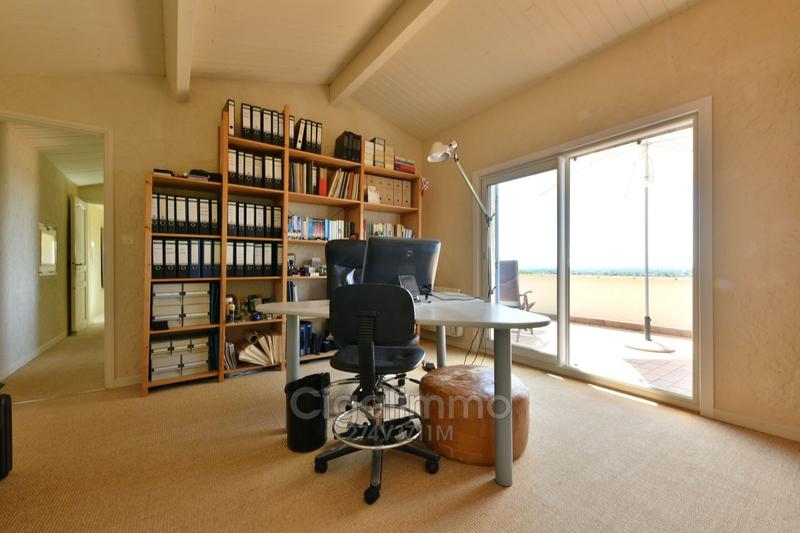 Villa - 180 m² - 6 pièces