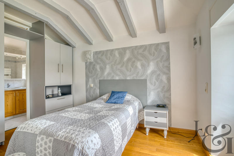 Maison - 143 m² - 5 pièces