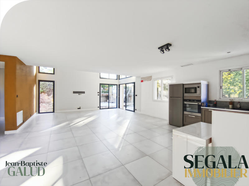 Maison - 125 m² - 5 pièces