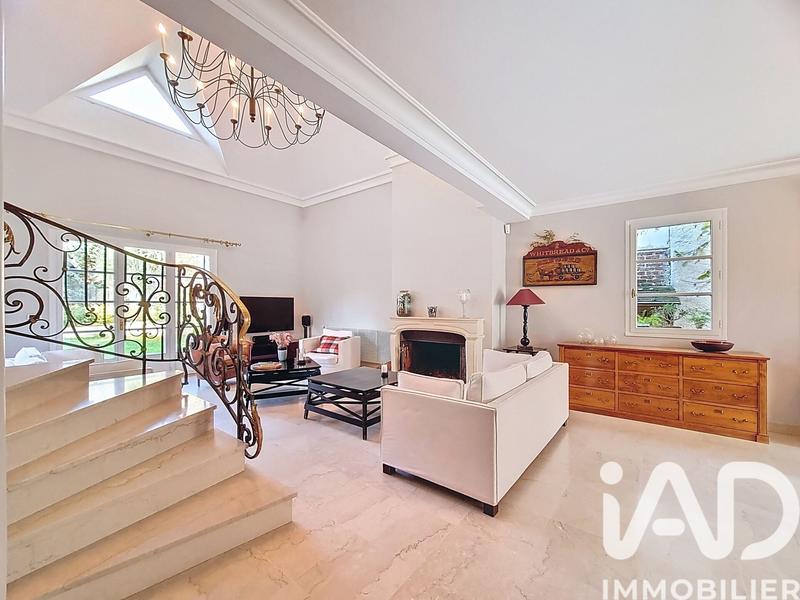 Maison - 190 m² - 6 pièces