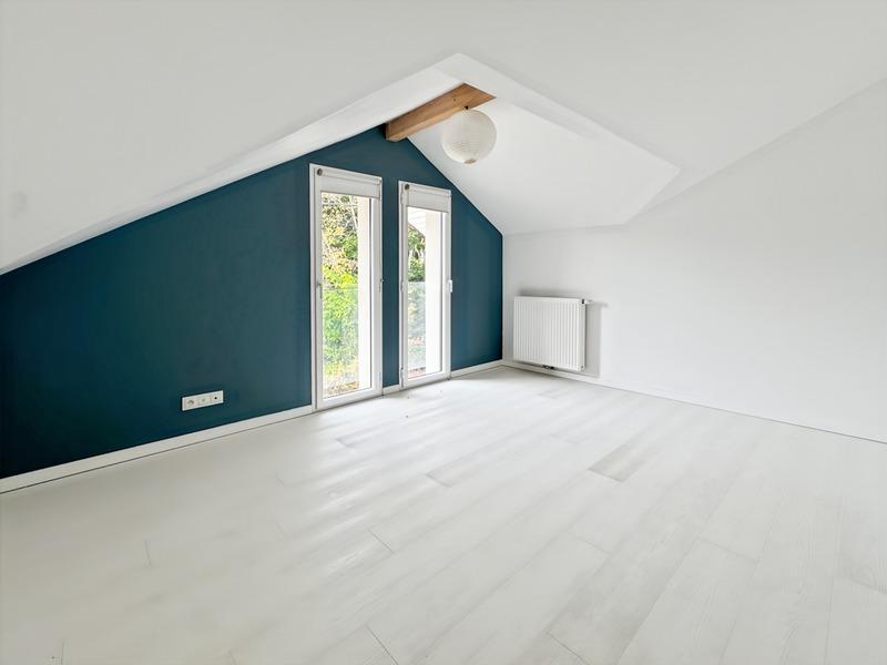 Maison - 234 m² - 7 pièces