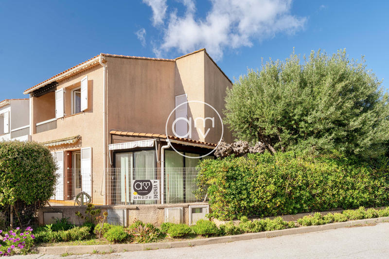 Villa - 76 m² - 4 pièces