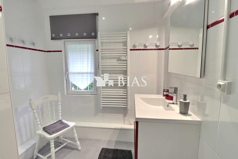 Maison ancienne - 290 m² - 12 pièces