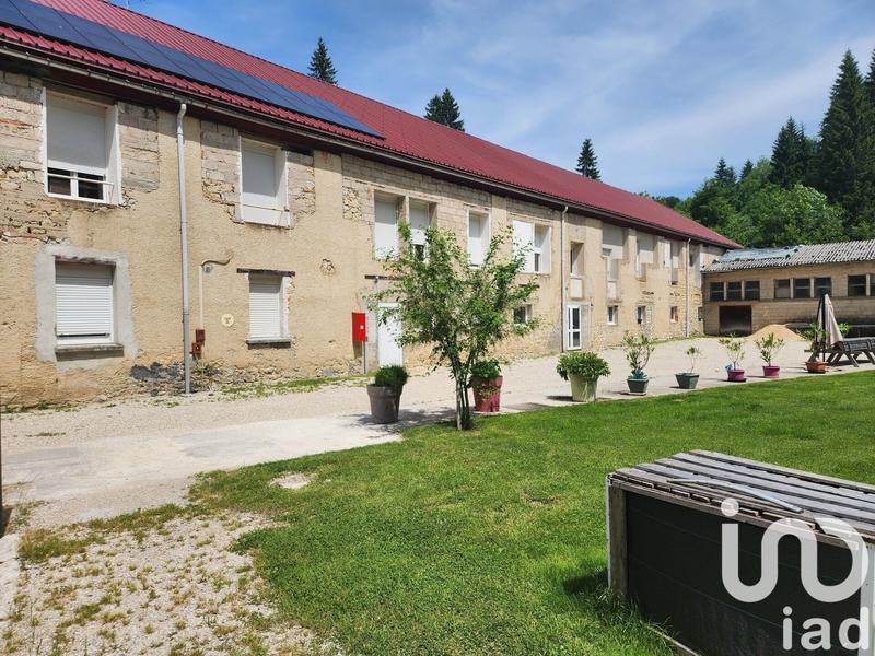 Maison - 891 m² - 15 pièces