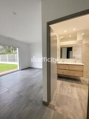 Villa - 140 m² - 4 pièces