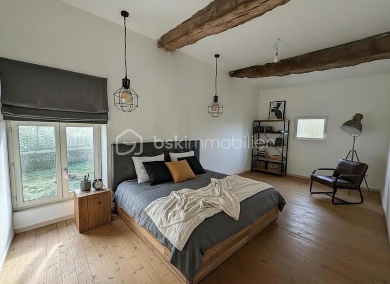 Maison ancienne - 241 m² - 9 pièces