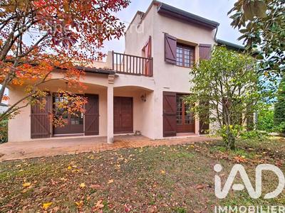 Maison - 195 m² - 6 pièces