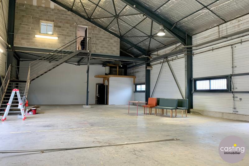 Local d'activités - 365 m²