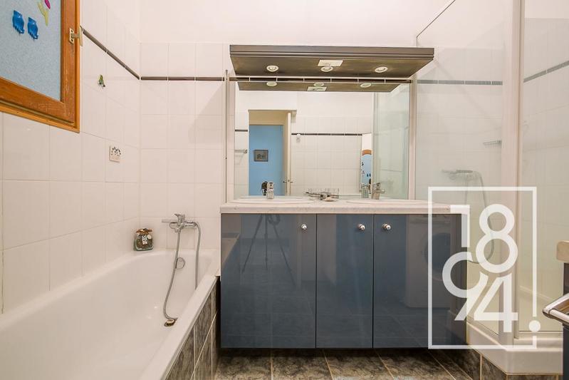 Appartement - 81 m² - 3 pièces