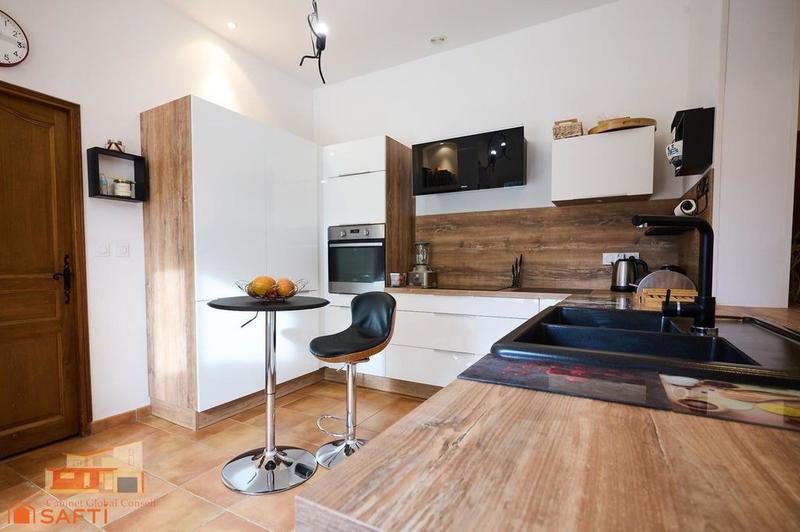 Maison - 171 m² - 5 pièces