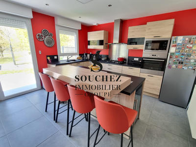 Maison - 110 m² - 6 pièces