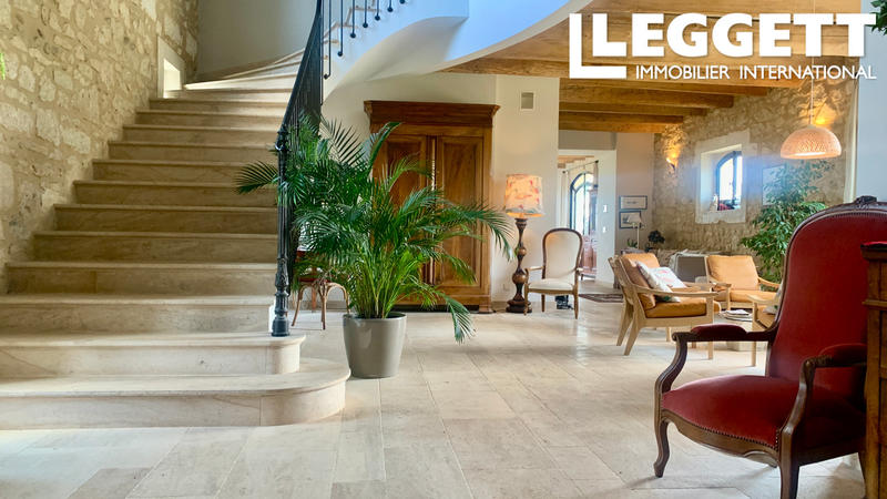 Immeuble - 979 m² - 35 pièces