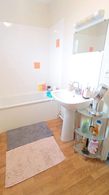 Maison - 84 m² - 4 pièces