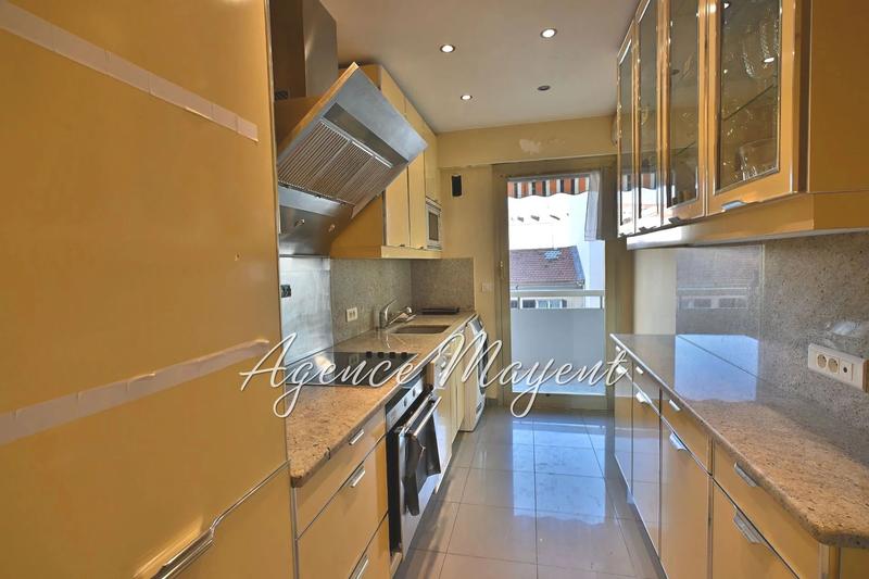 Appartement - 81 m² - 3 pièces