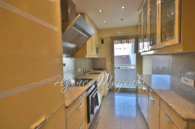 Appartement - 81 m² - 3 pièces