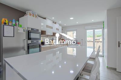 Appartement - 111 m² - 5 pièces