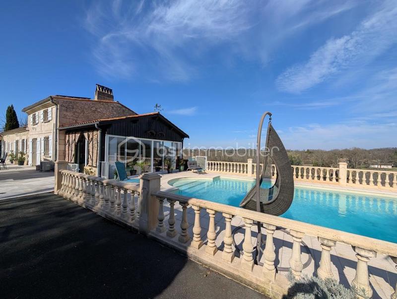 Maison en pierre - 215 m² - 7 pièces