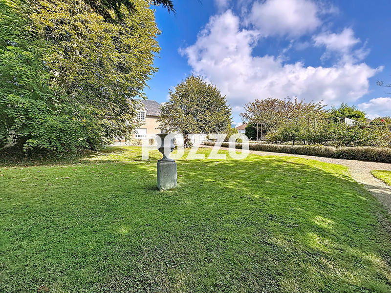 Maison - 177 m² - 8 pièces