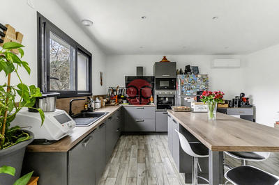 Maison - 83 m² - 4 pièces