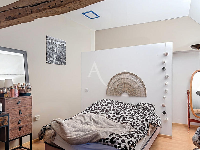 Maison - 208 m² - 7 pièces