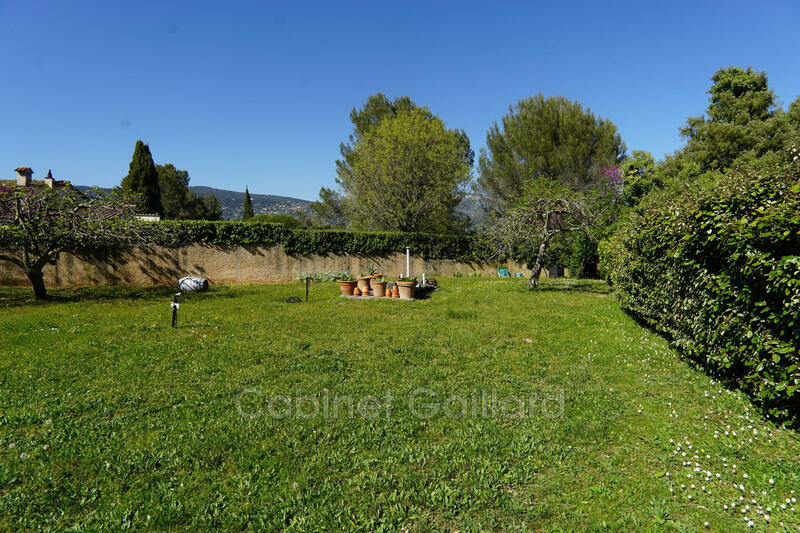 Maison - 295 m² - 9 pièces