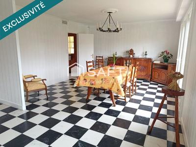 Maison - 94 m² - 5 pièces