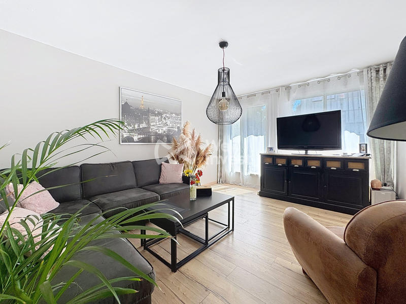 Appartement - 87 m² - 5 pièces