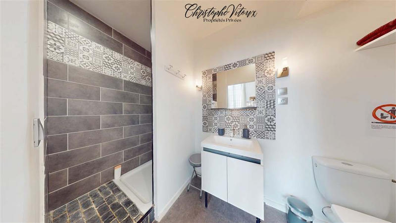 Maison - 288 m² - 8 pièces