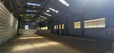 Entrepôt - 2 160 m²