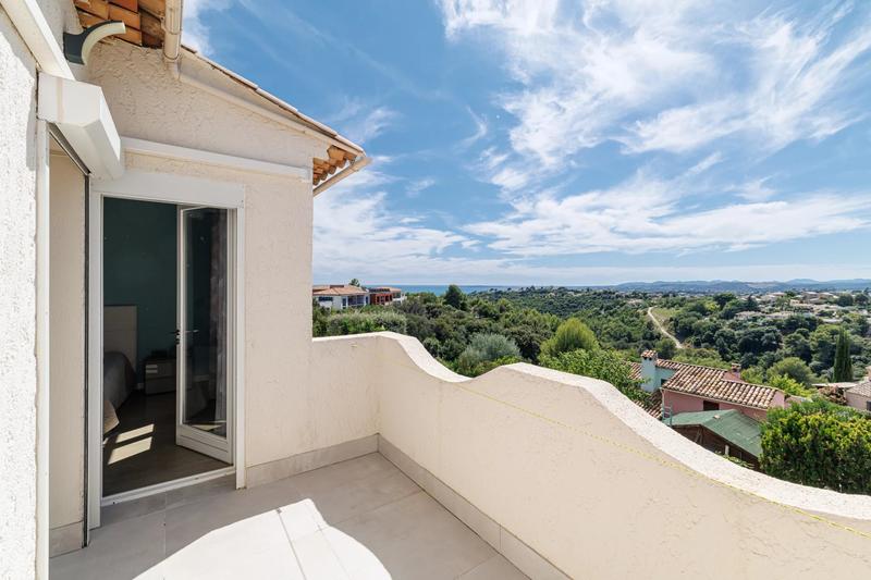 Maison - 107 m² - 5 pièces