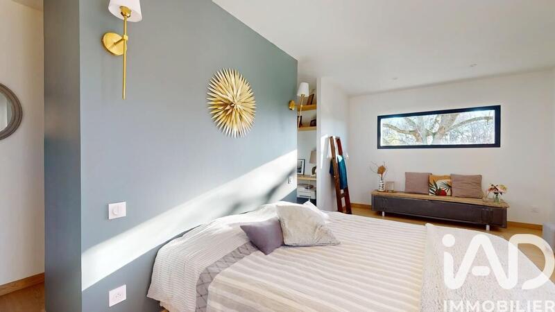 Maison - 205 m² - 6 pièces