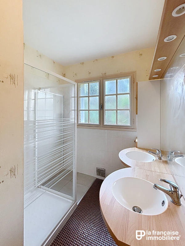 Maison - 102 m² - 5 pièces