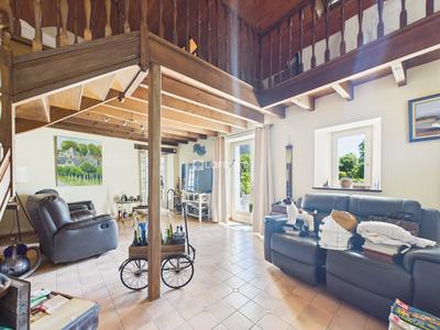 Maison traditionnelle - 102 m² - 5 pièces