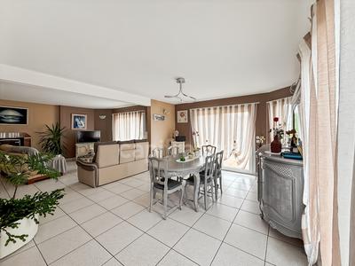 Pavillon - 146 m² - 6 pièces