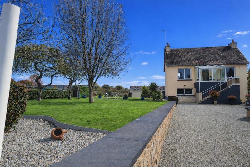 Maison - 102 m² - 5 pièces