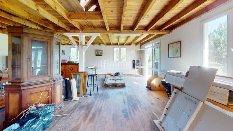 Maison - 382 m² - 9 pièces