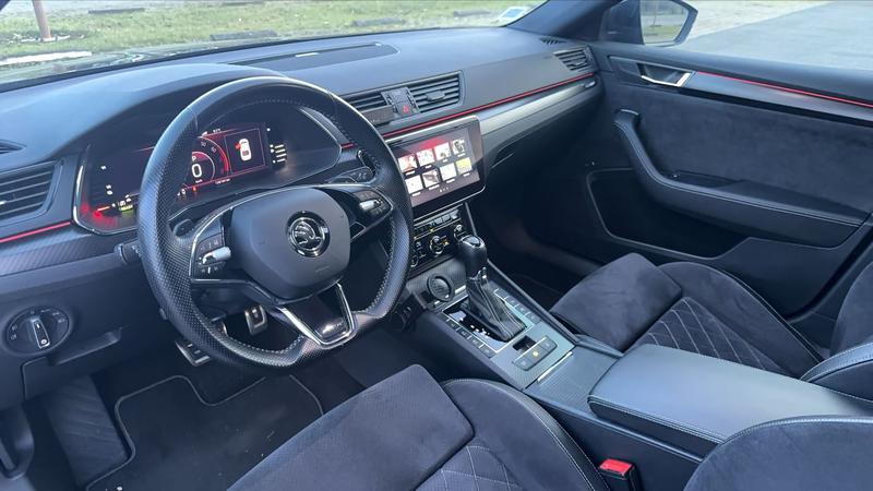 Skoda Superb 1.4 Tsi 218 Phev Dsg7 Sportline - Automatique Entretien constructeur