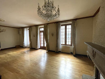 Maison - 160 m² - 7 pièces